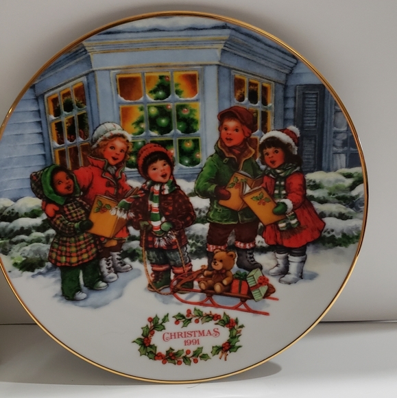 1991 Avon collector plate - Picture 1 of 3